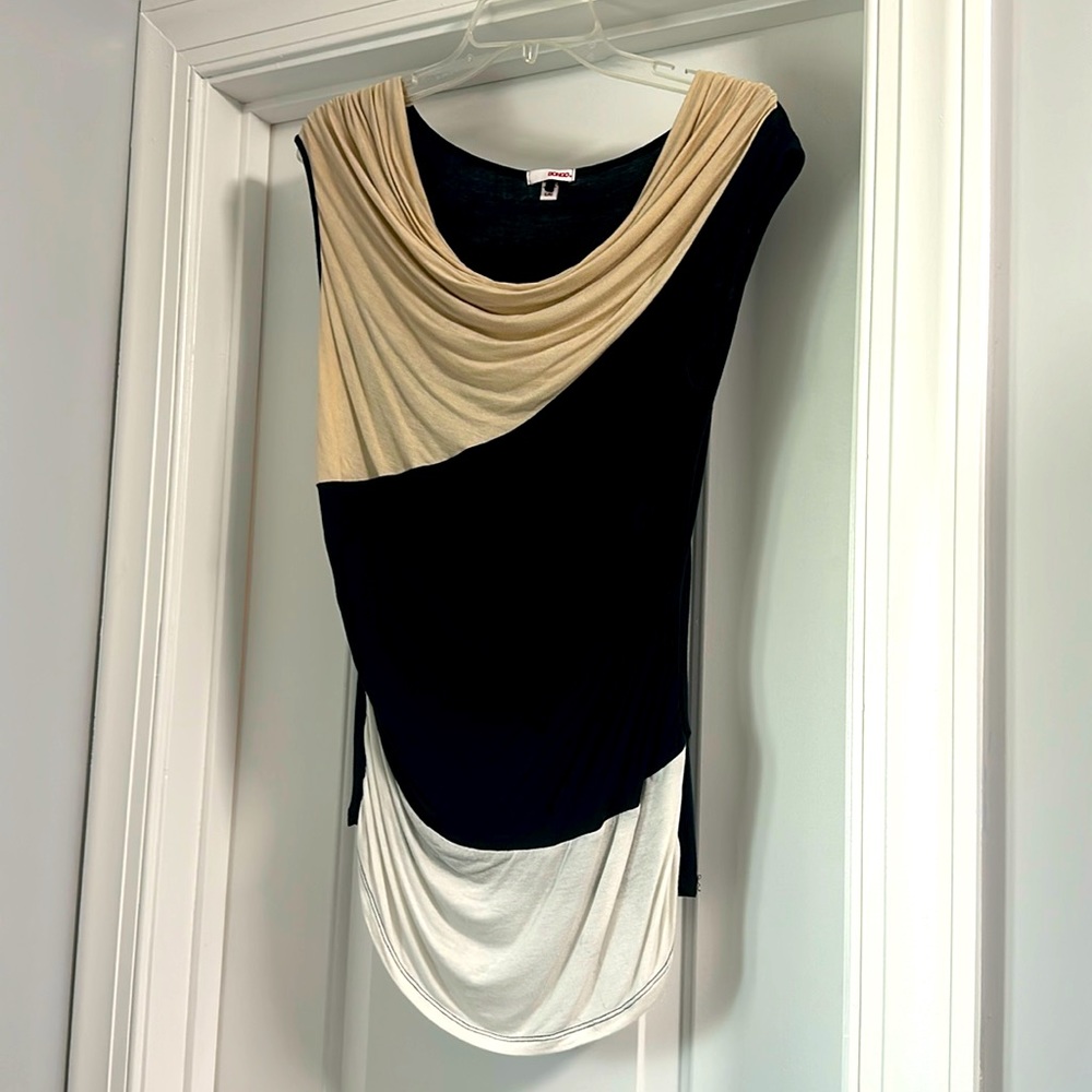 Swoop neck three color panel tank